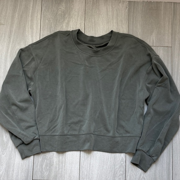 Lululemon Ribbed Softstreme Perfectly Oversized Cropped Crew 6 - Picture 1 of 7